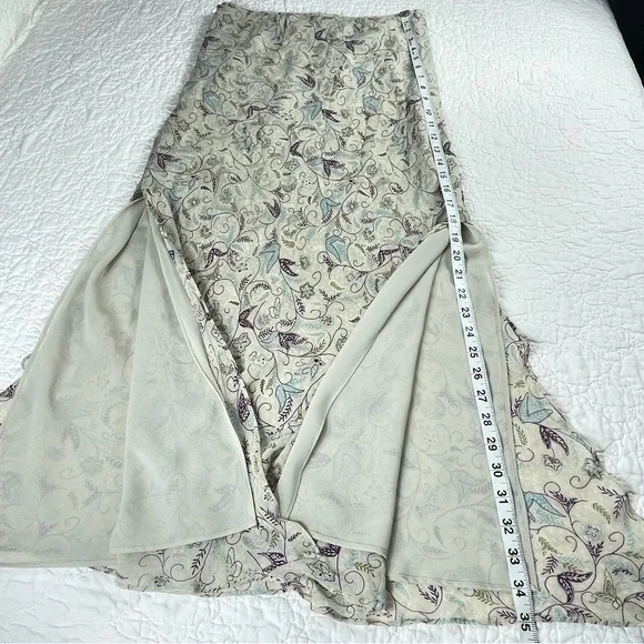 Express Cream and Purple Maxi Skirt - Picture 6 of 10